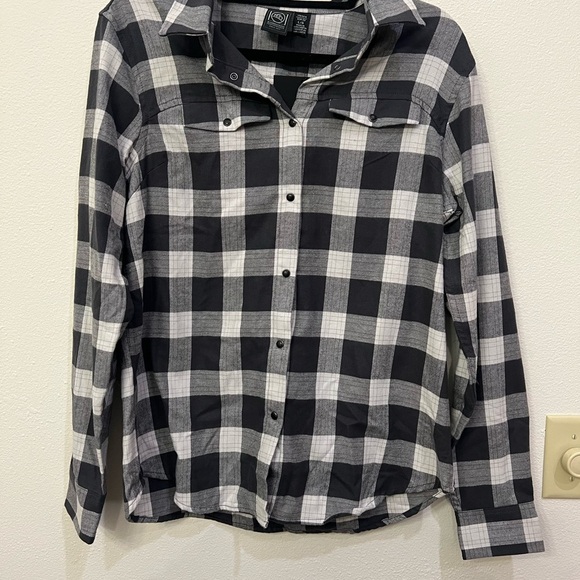 Storm Other - NTW Storm Tech Black‎ and Gray Casual Button Down Shirt Large